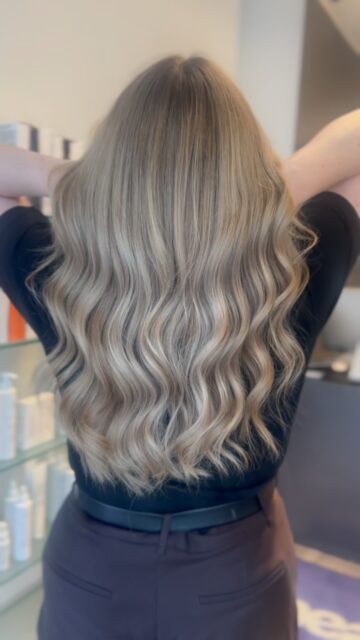 Skønt med nye farver… @wellaeducation_danmark #surrealcolor #wellaeducation 🍂🍁